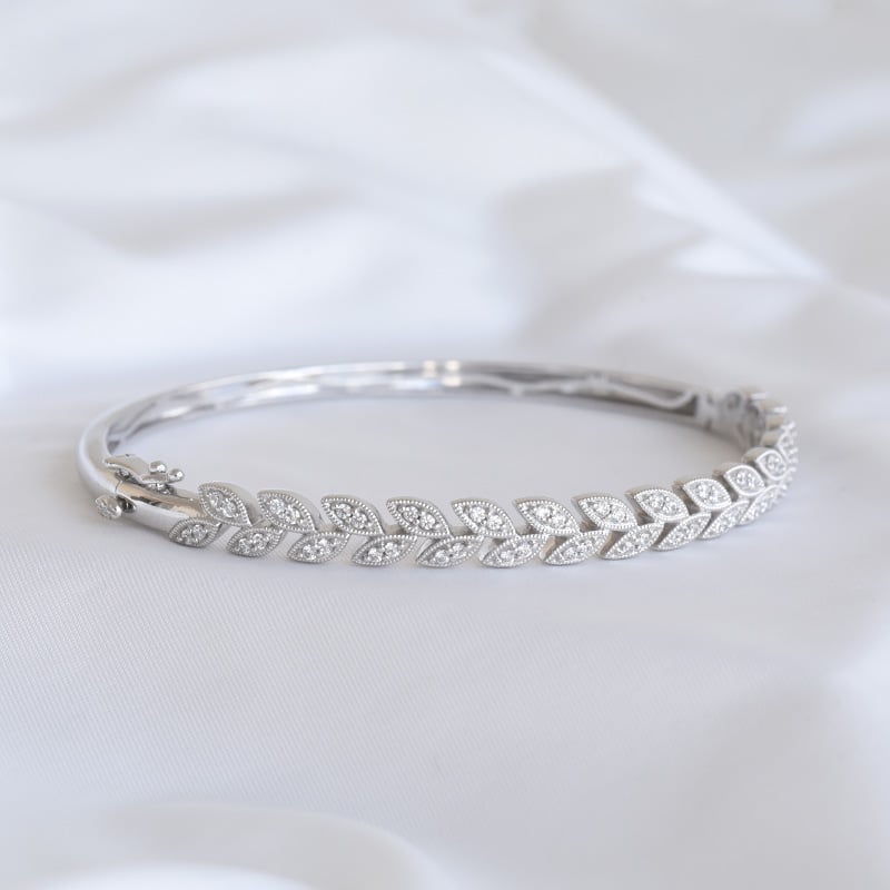Elegantný strieborný náramok s trblietavými diamantmi Firenze 107970