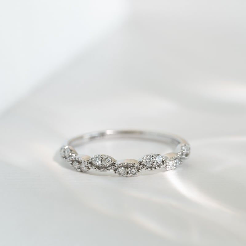 Nežný eternity prsteň s lab-grown diamantmi Izabelle