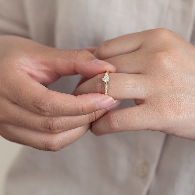 Zásnubný prsteň s lab-grown diamantmi Fuena 124760