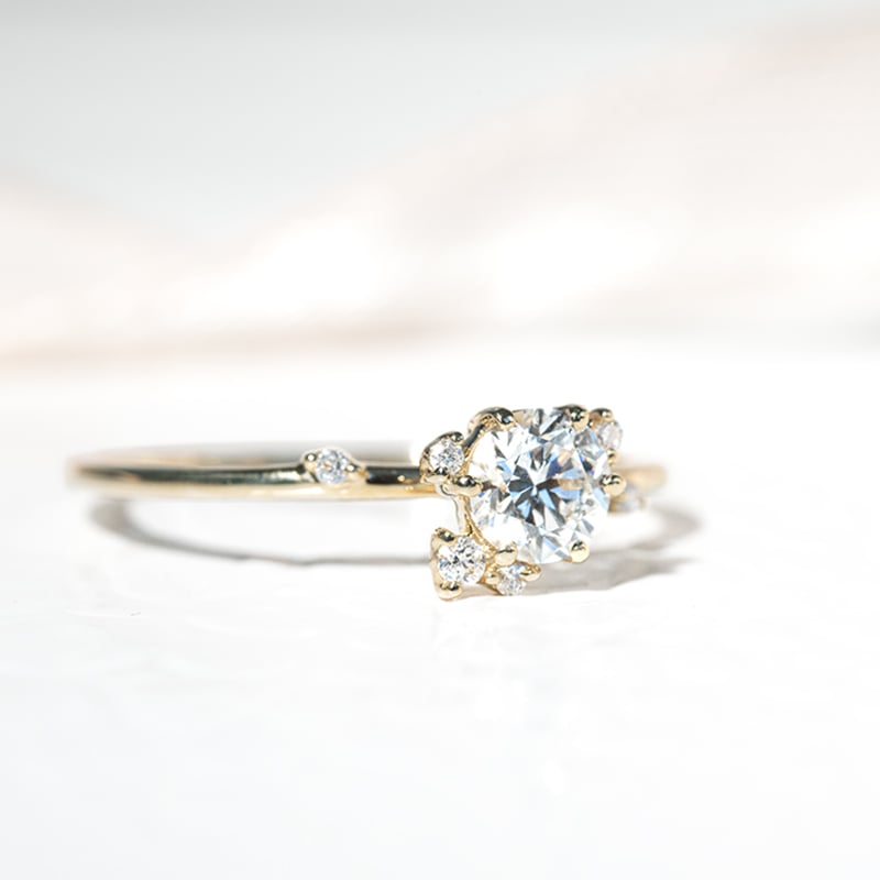 Zlatý cluster zásnubný prsteň s 0.41 ct IGI certifikovaným lab-grown diamantom Rosa 127230