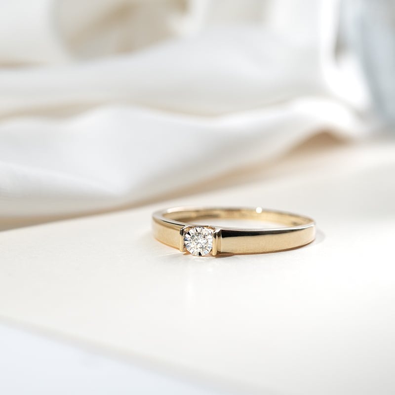 Elegantný zlatý prsteň s diamantom Sierra