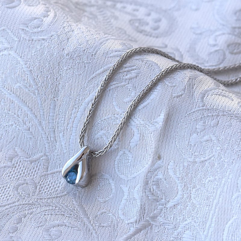 Platinový set minimalistických šperkov s modrými diamantmi Hinto 147020