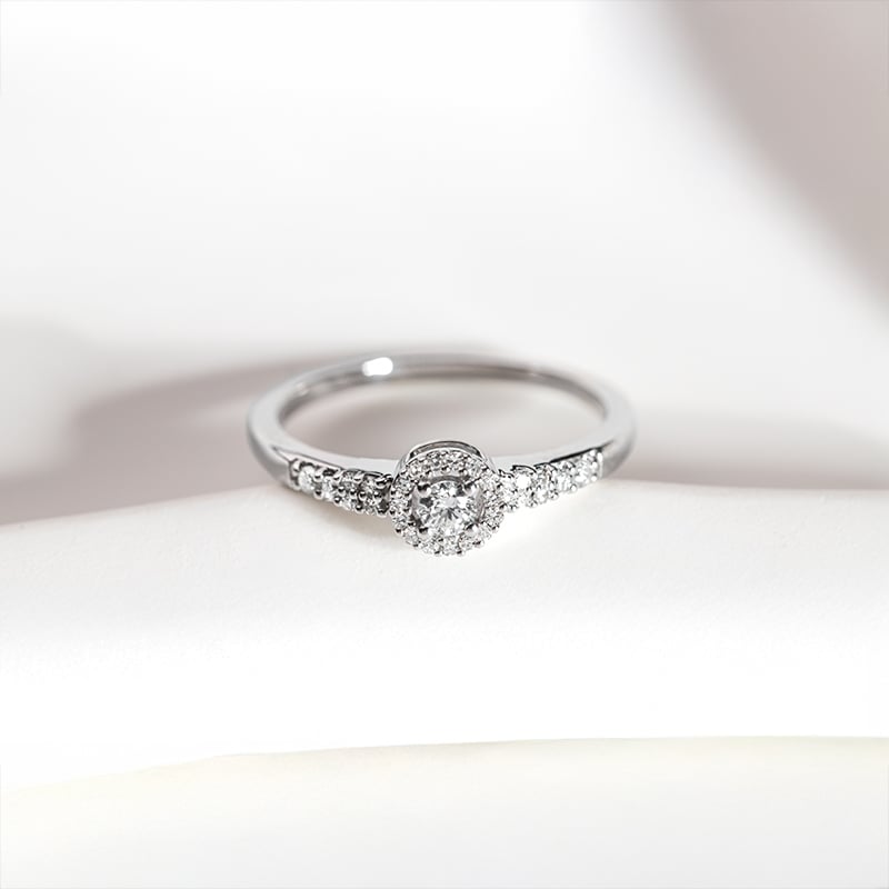 Zlatý halo prsteň s lab-grown diamantmi Hetr 151140