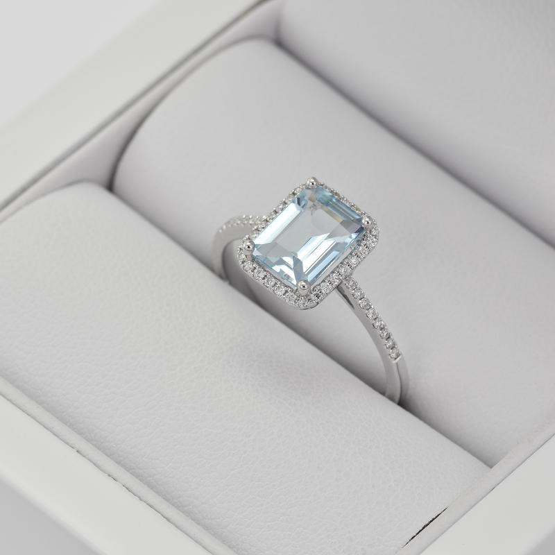 Prsteň s akavarínom a diamantmi 10661