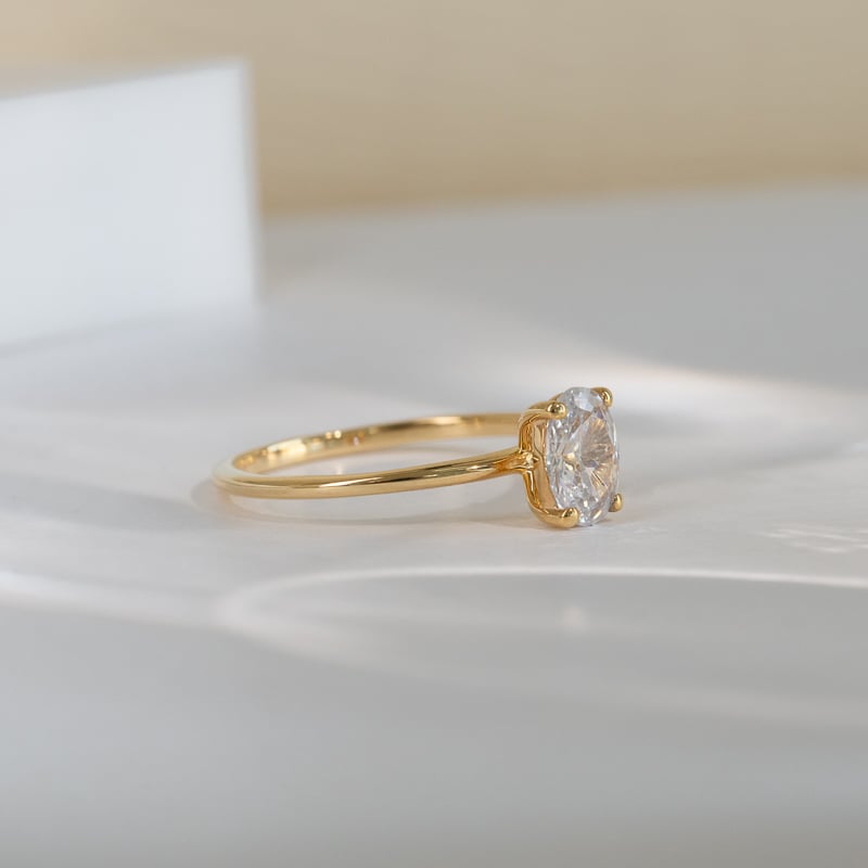 Zásnubný prsteň s oval lab-grown diamantom Frost 121181