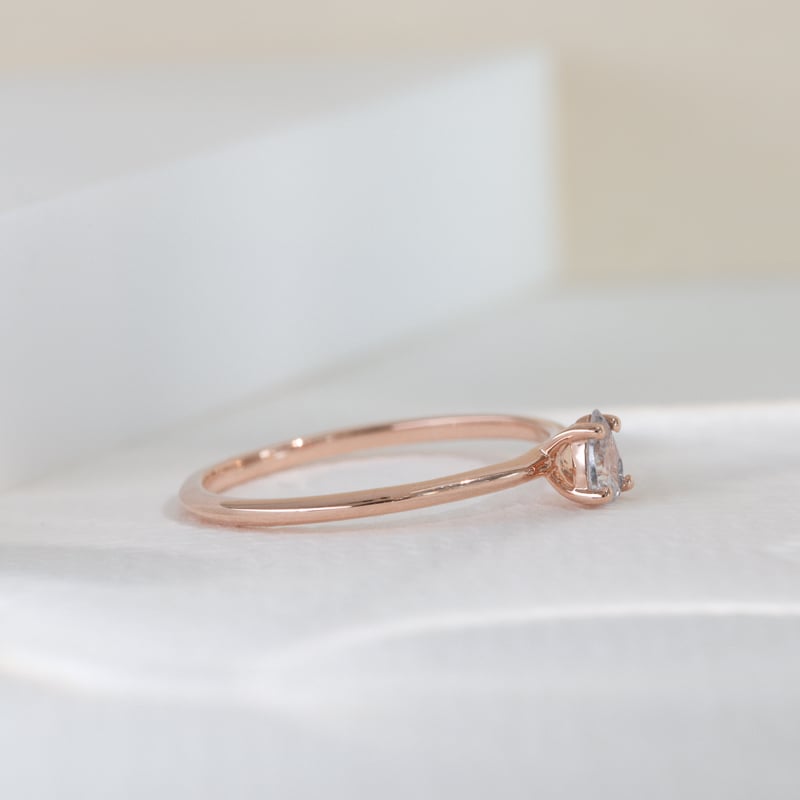 Zásnubný prsteň s pear lab-grown diamantom Cooley 121431