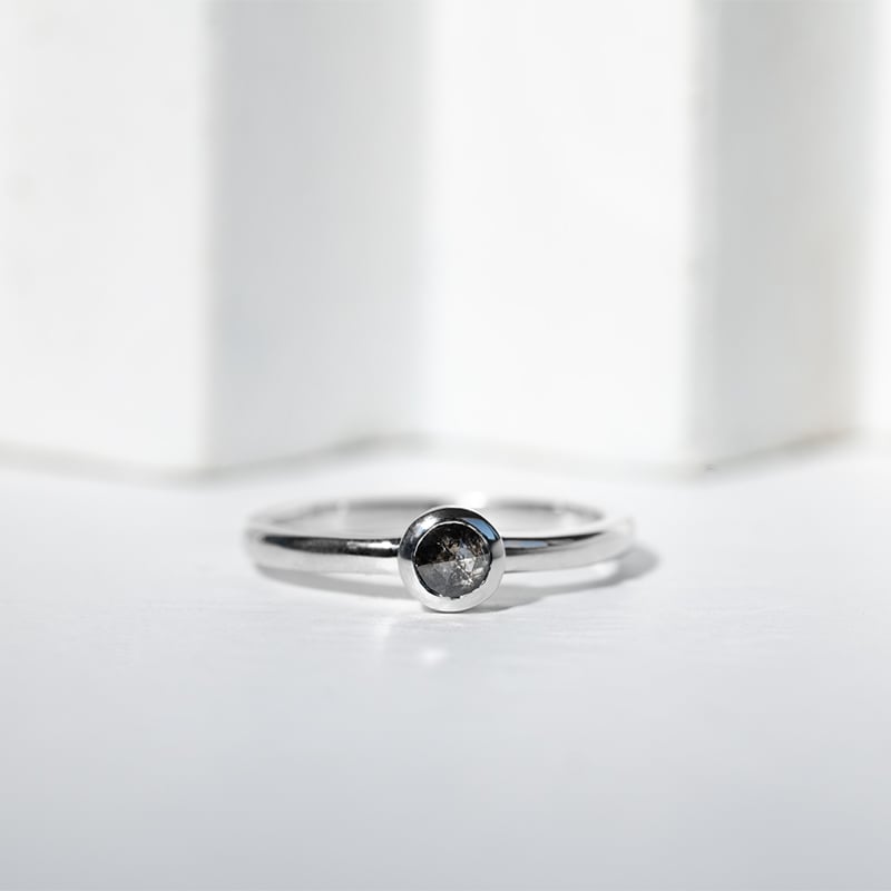 Zlatý prsteň so salt and pepper diamantom Kathleen 128301