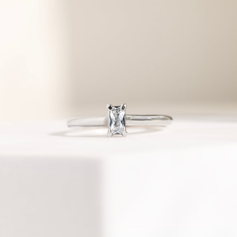Zásnubný prsteň s emerald diamantom Berlana 144571