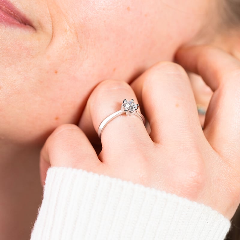 Zásnubný prsteň s 0.63ct IGI certifikovaným lab-grown diamantom Iravan 151541