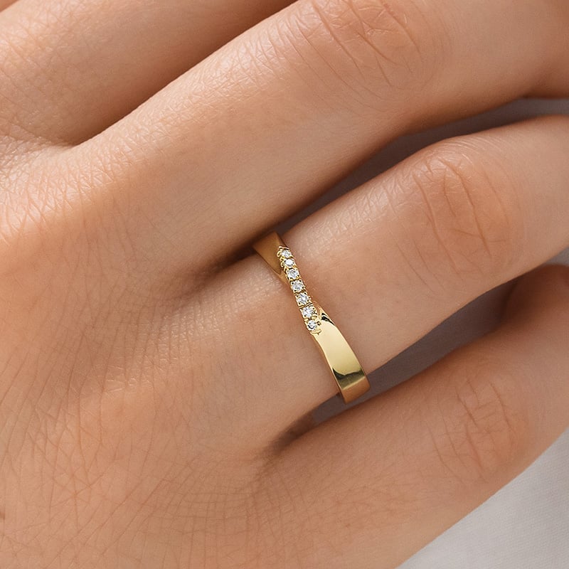 Prepletený prsteň s diamantmi Rexanne 154511