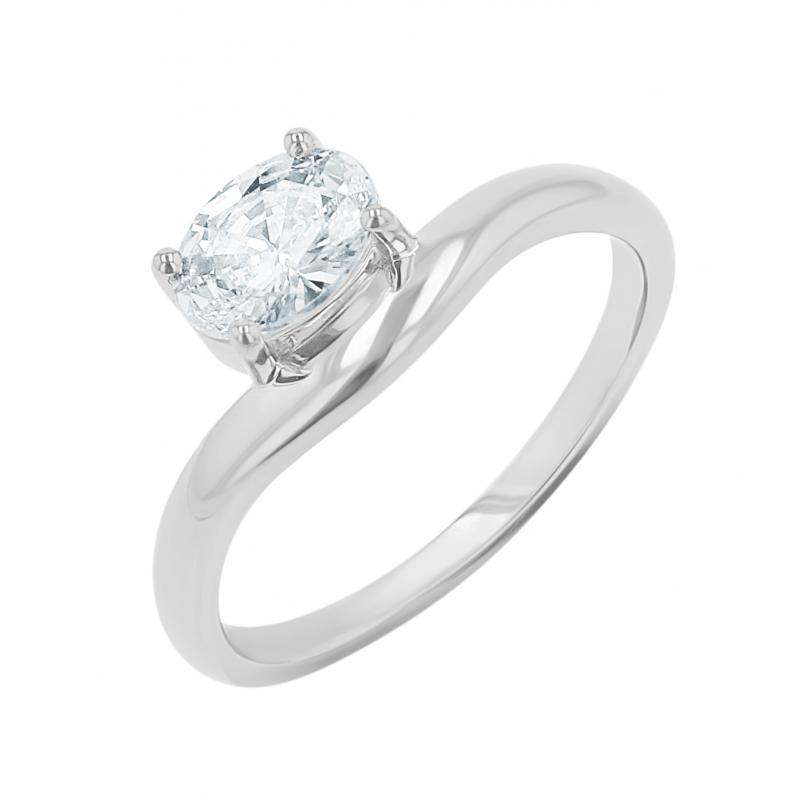 Atypický zásnubný prsteň s oval diamantom Adina