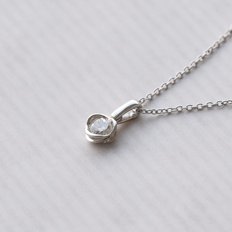Náhrdelník s diamantom 71801