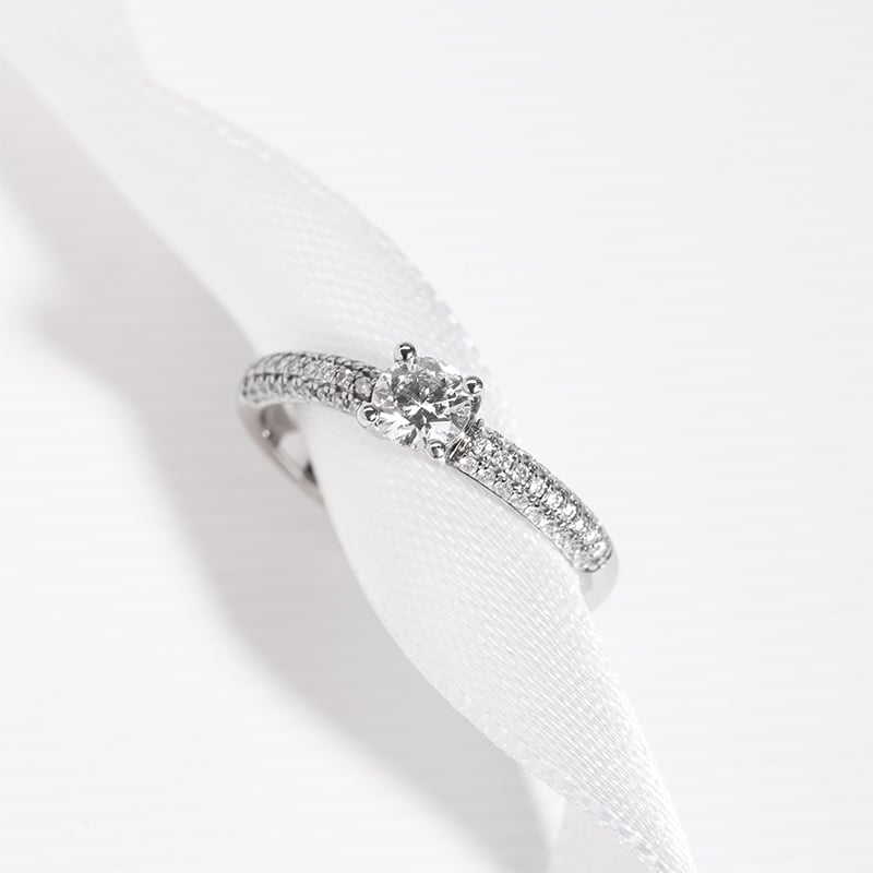 Zásnubný prsteň s lab-grown diamantmi Ranamie 125432