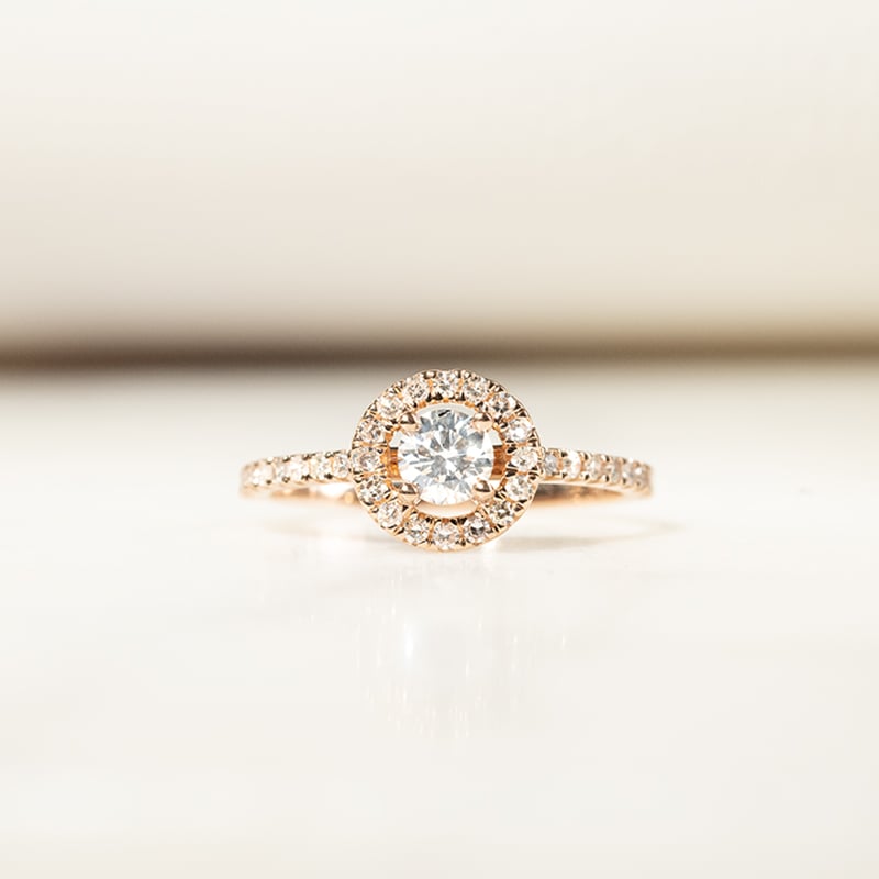 Zlatý halo zásnubný prsteň s lab-grown diamantmi Kerau 132492