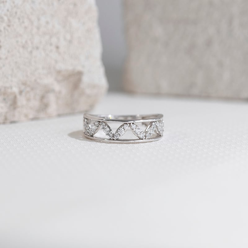 Atypický eternity prsteň s lab-grown diamantmi Corbett