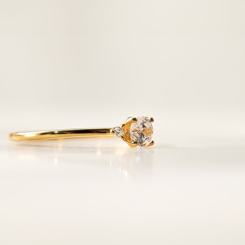 Zásnubný prsteň s lab-grown diamantmi Hye 137352