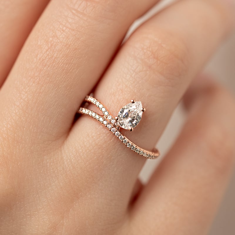 Atypický zásnubný prsteň s diamantmi Finie 138632