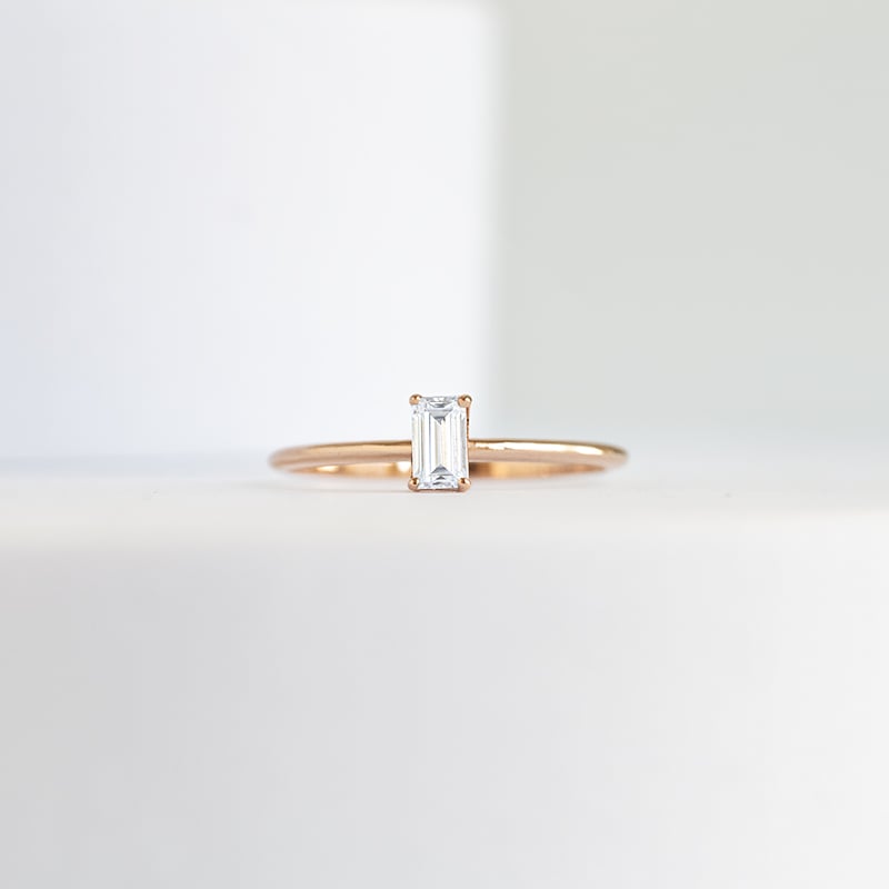 Zásnubný prsteň s emerald diamantom Olson 144232