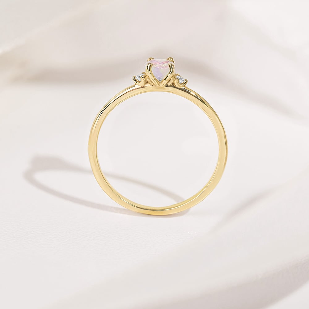 Zlatý zásnubný prsteň s mesačným kameňom s diamantmi Hye 156272