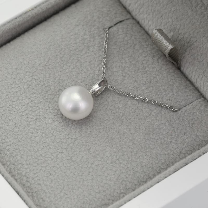 Elegantný zlatý náhrdelník s perlou 50232