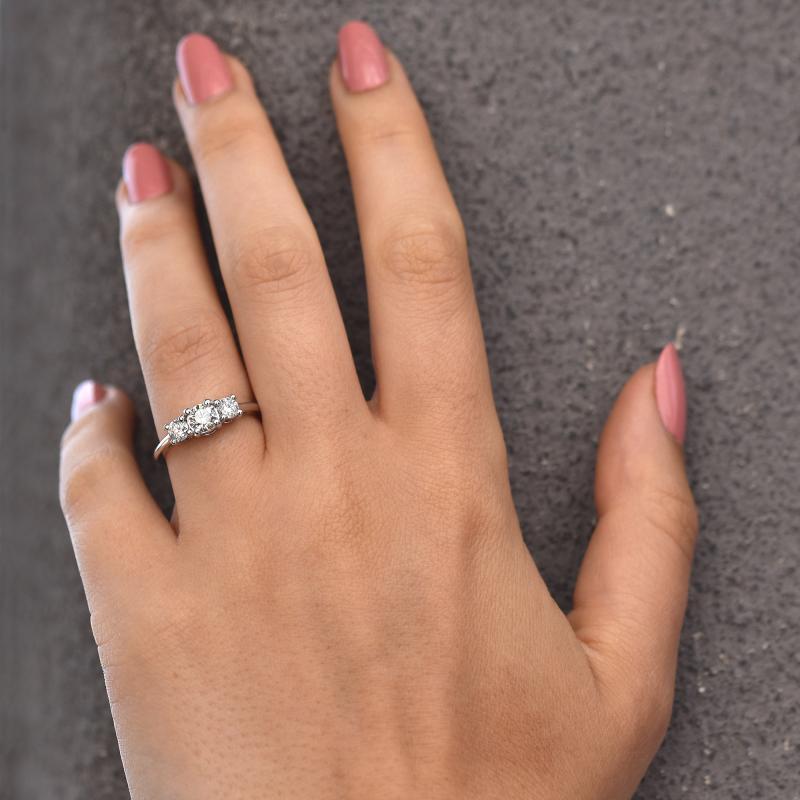 Diamantový zásnubný prsteň Paloma 66102