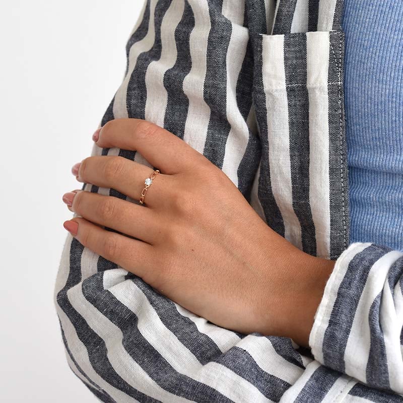 Trendy diamantový prsteň zo zlata 84422