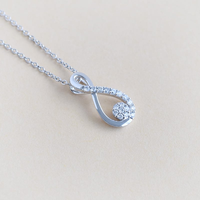 Prívesok s lab-grown diamantmi 96182