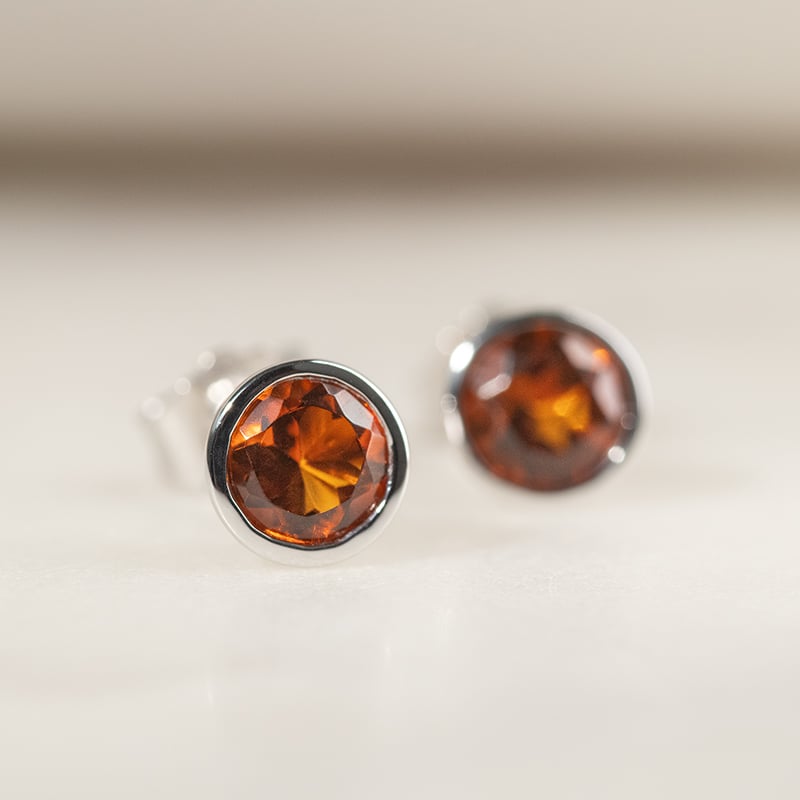 Strieborné bezel náušnice s citrínmi Sontre 135753