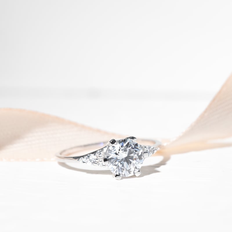 Zlatý zásnubný prsteň s 0.80ct certifikovaným lab-grown diamantom Diana 148323