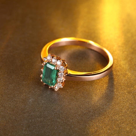 Zlatý prsteň s emerald smaragdom 6063