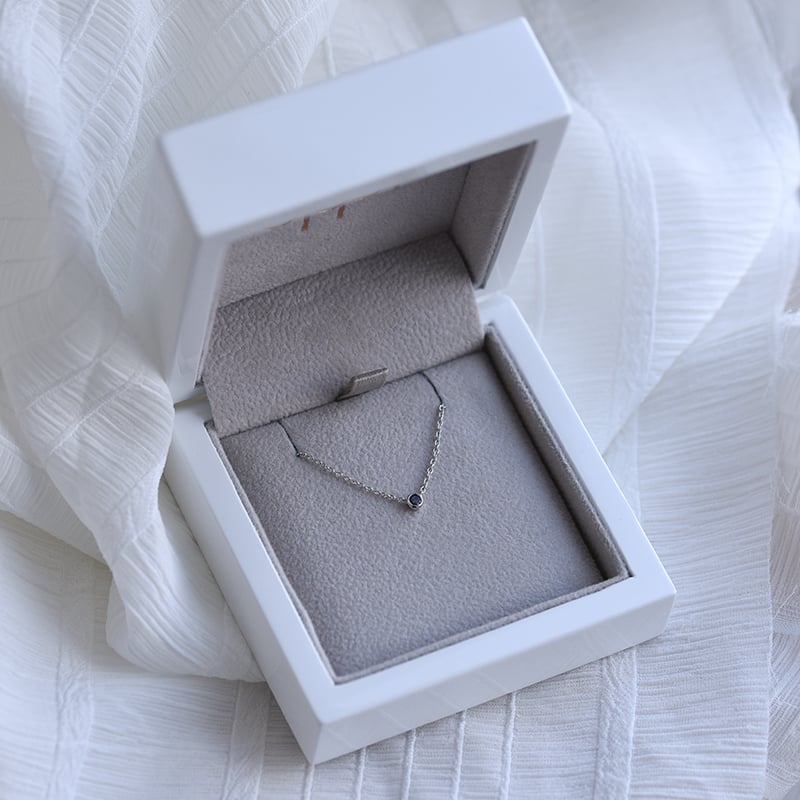 Minimalistický náhrdelník s diamantom 71413