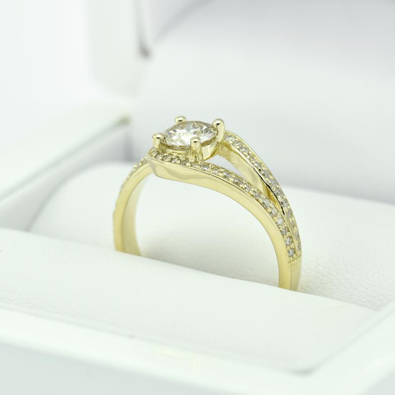 Prsteň s diamantmi 98973