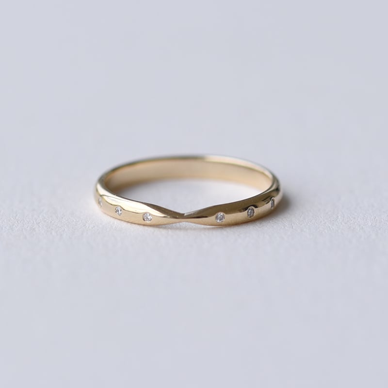 Minimalistický eternity prsteň s lab-grown diamantmi Ovone