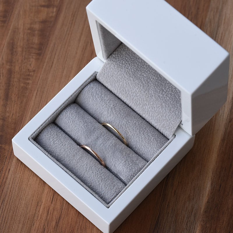 Minimalistický prsteň s lab-grown diamantmi a pánský komfortný prsteň Britta 102254