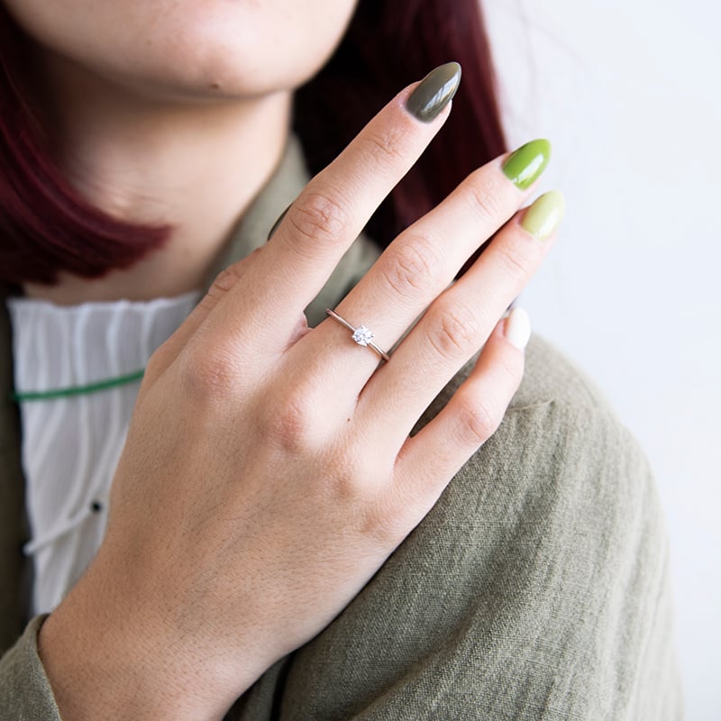 Elegantný zlatý prsteň s diamantmi Burnett 111434