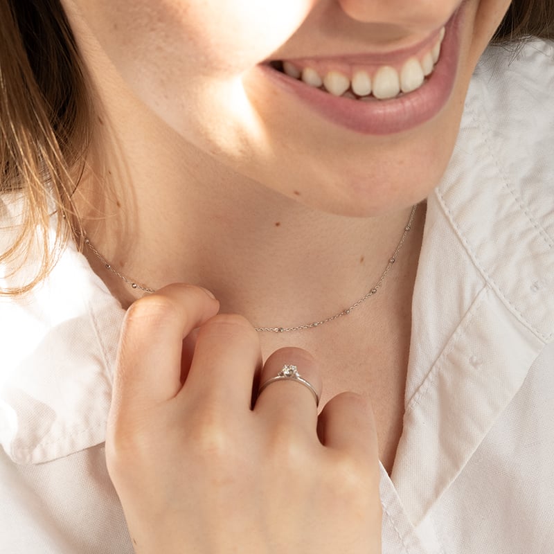 Zásnubný prsteň s lab-grown diamantmi Hye 137344