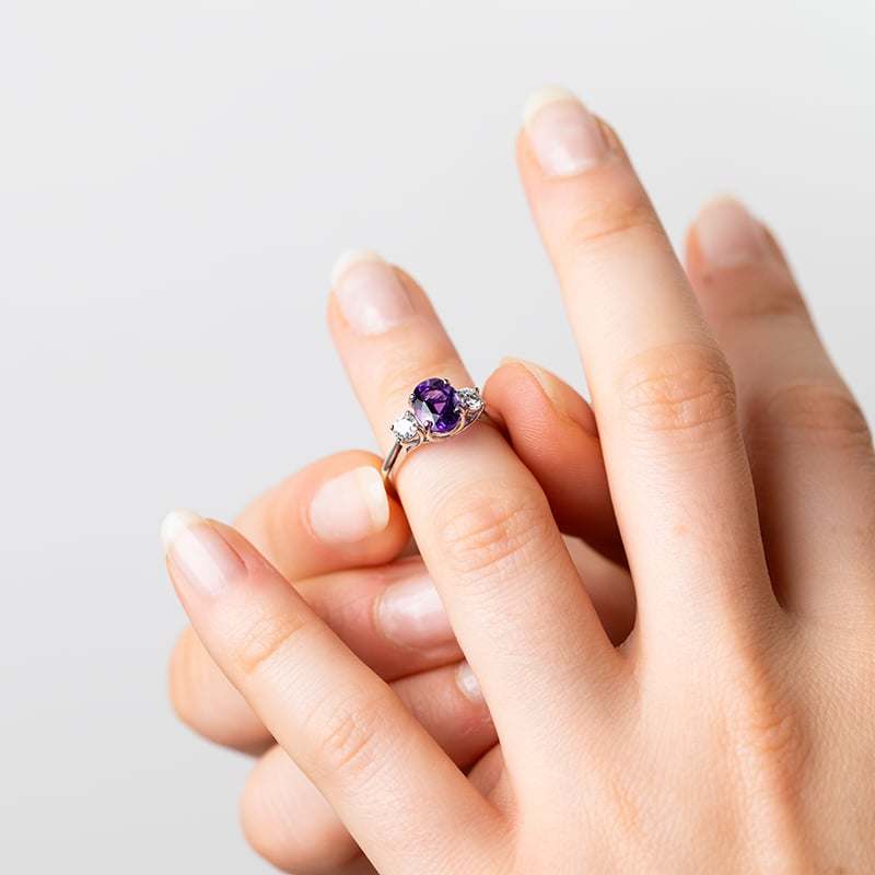 Zásnubný prsteň s ametystom a lab-grown diamantmi Brink 147654