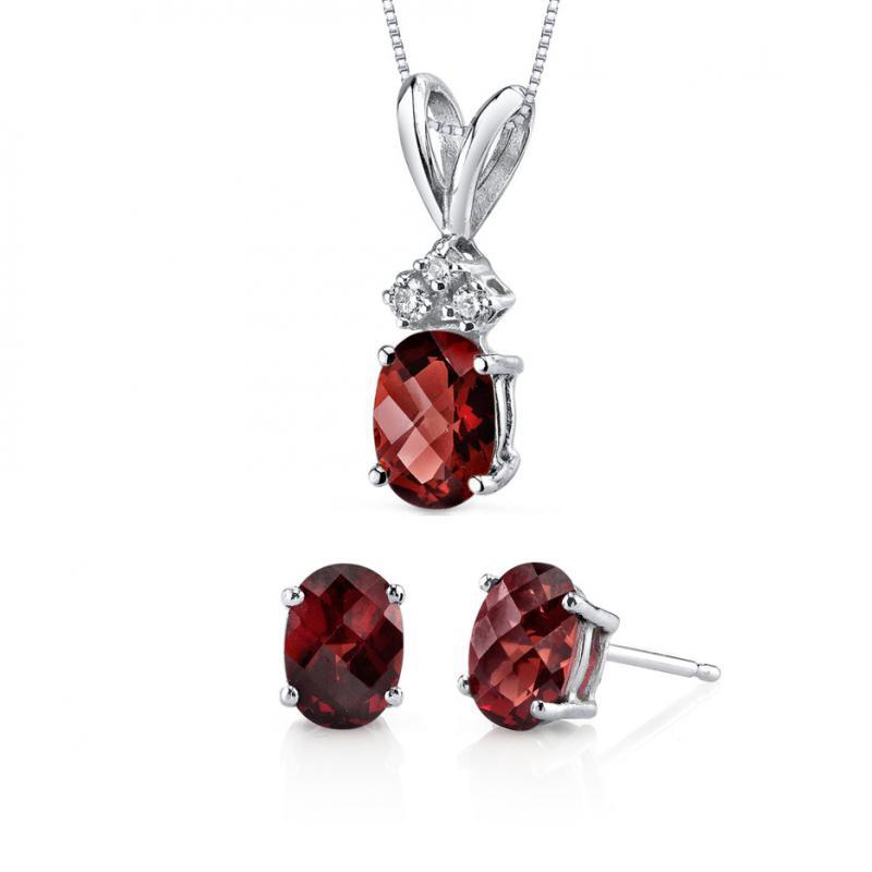Granátový náhrdelník s diamantmi 16634