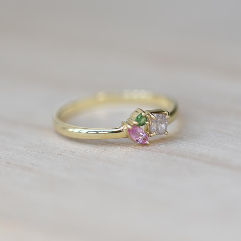 Zlatý prsteň s ružovým diamantom,granátom a zafírom 48974