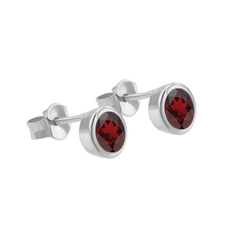 Strieborné bezel náušnice s granátmi Sontre 102765