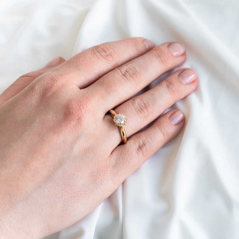 Zásnubný prsteň s postrannými marquise diamantmi Lisabet 124765