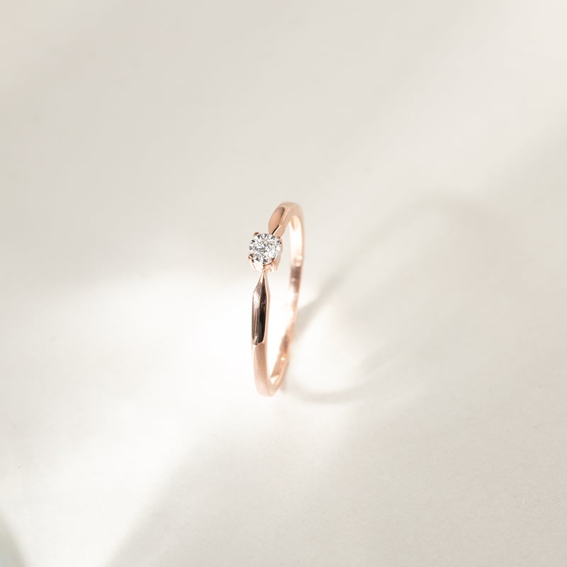 Elegantný zlatý prsteň s diamantom Socorro 135295