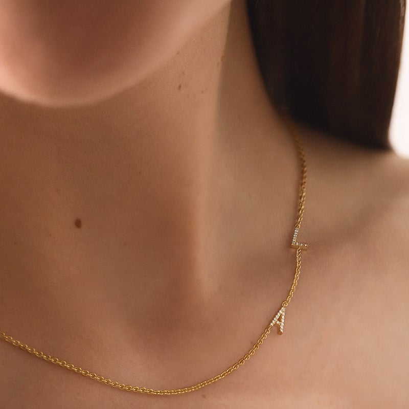 Strieborný náhrdelník s 2 písmenkami a lab-grown diamantmi Lupe 152765