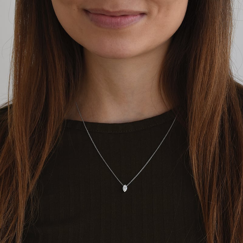 Zlatý náhrdelník s GIA certifikovaným marquise diamantom 62665