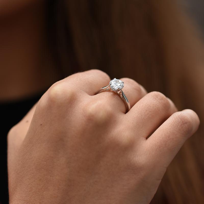 Prsteň s moissanitom a marquise diamantmi zo zlata 66115