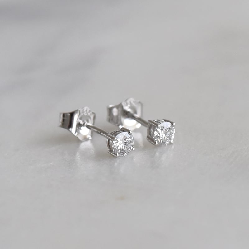 Zlaté náušnice s vytvorenými diamantmi 91965
