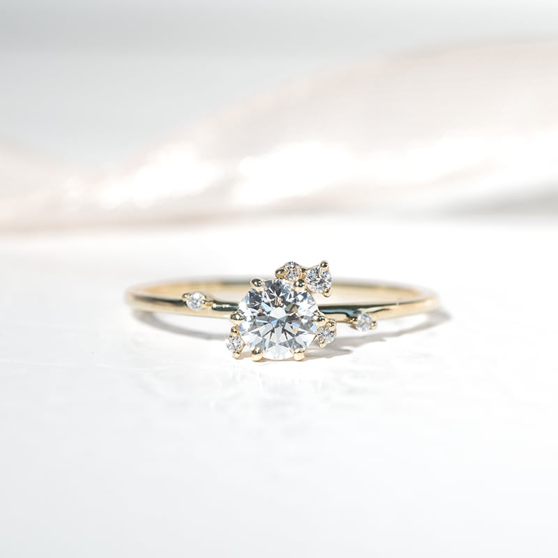 Zlatý cluster zásnubný prsteň s 0.41 ct IGI certifikovaným lab-grown diamantom Rosa 127226
