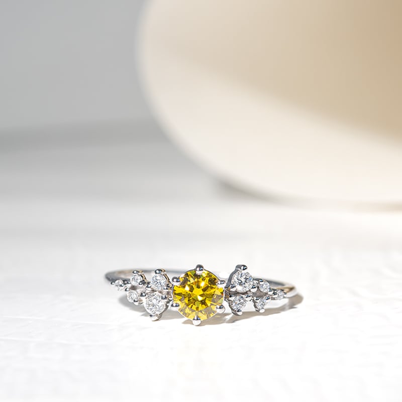 Zásnubný prsteň s 0.44ct IGI certifikovaným žltým lab-grown diamantom Olha