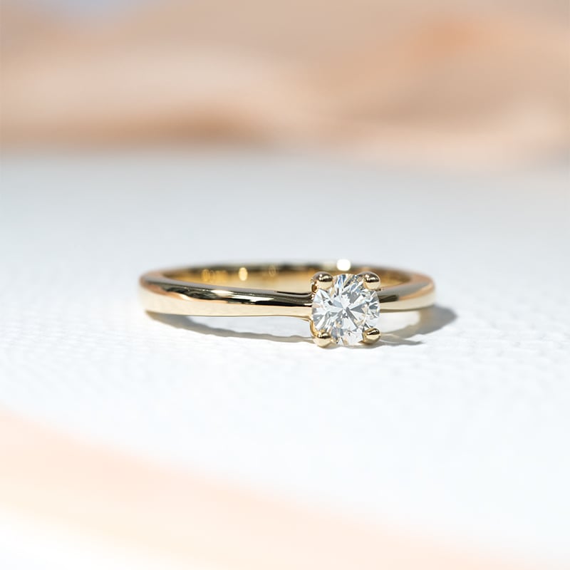 Zásnubný prsteň s 0.5ct IGI certifikovaným diamantom Katya 132146