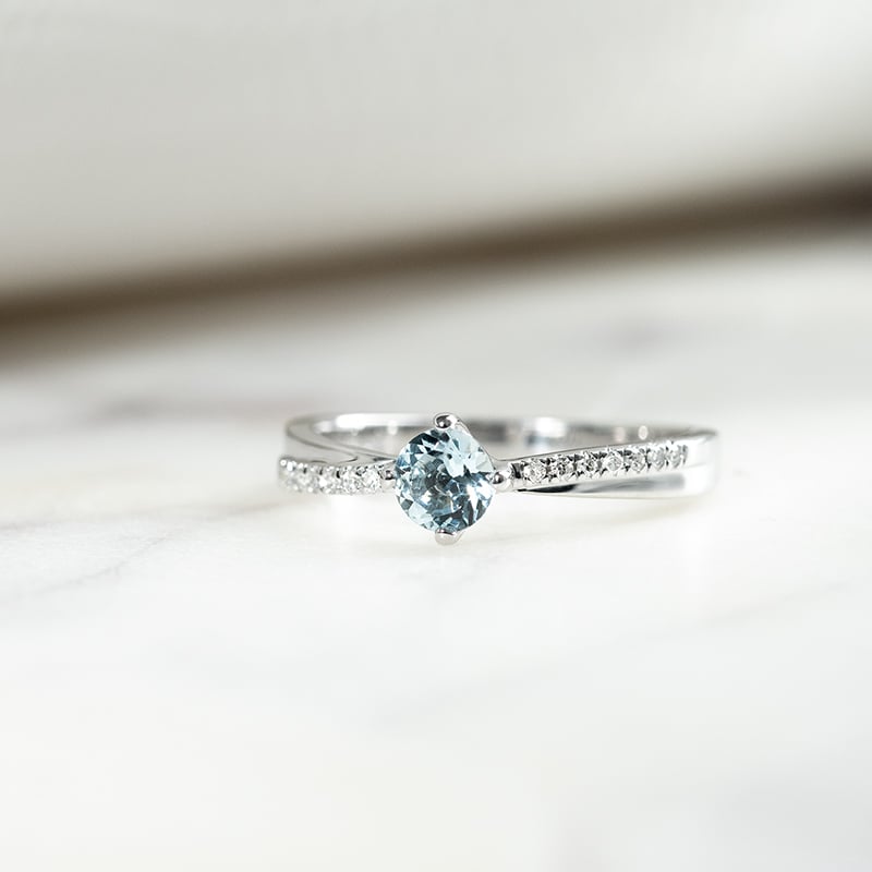 Prsteň s akvamarínom a lab-grown diamantmi Sanely 132476